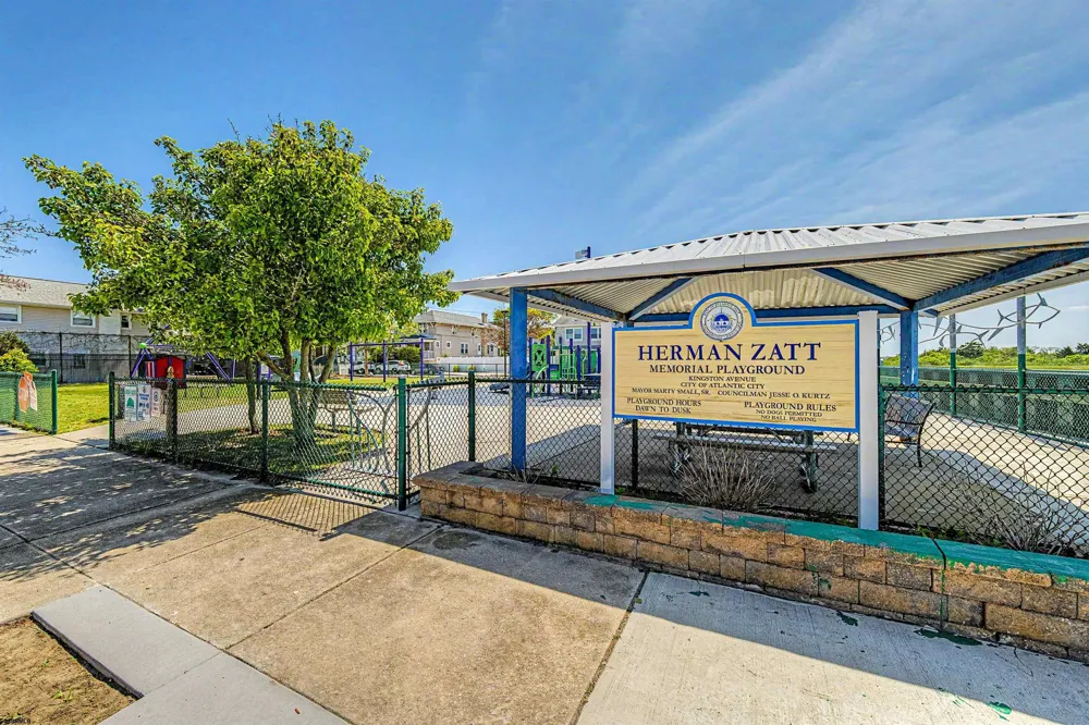 121 N Kingston Ave Atlantic City, NJ 08401