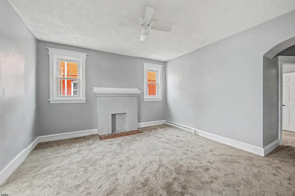 121 N Kingston Ave Atlantic City, NJ 08401