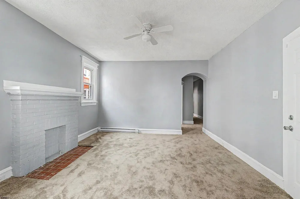 121 N Kingston Ave Atlantic City, NJ 08401