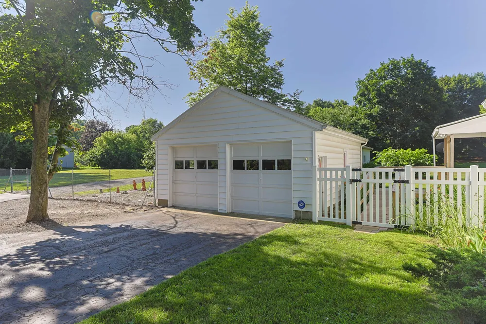 2274 Yankee Street Niles, MI 49120