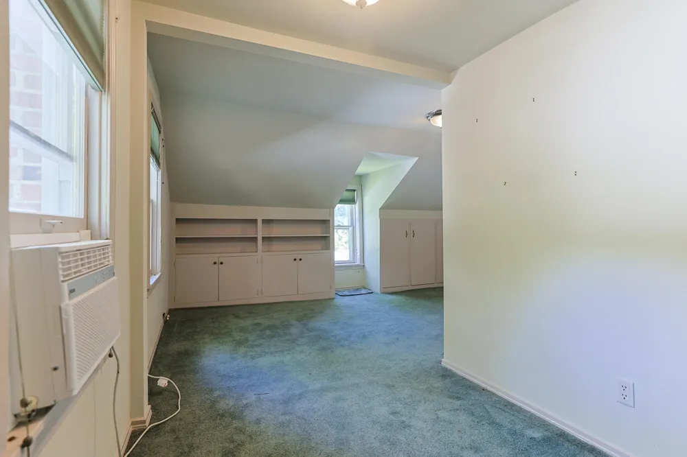 2274 Yankee Street Niles, MI 49120