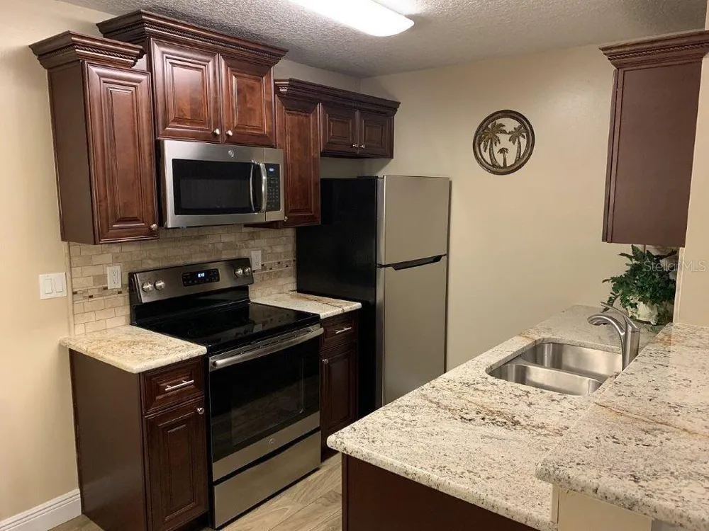 2612 GRASSY POINT DRIVE #102 Lake Mary, FL 32746