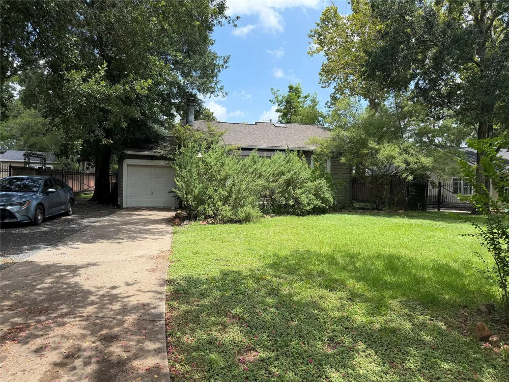 810 W 41st Street Houston, TX 77018