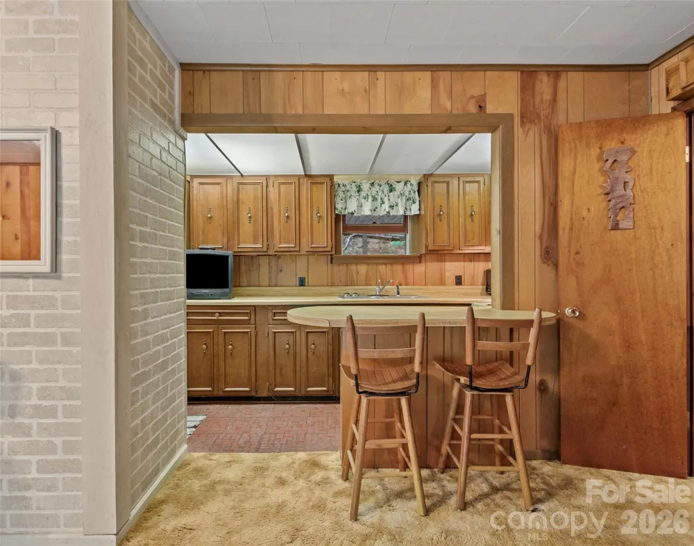 144 Florida Hill Drive Green Mountain, NC 28740