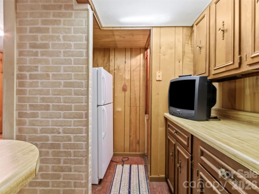 144 Florida Hill Drive Green Mountain, NC 28740