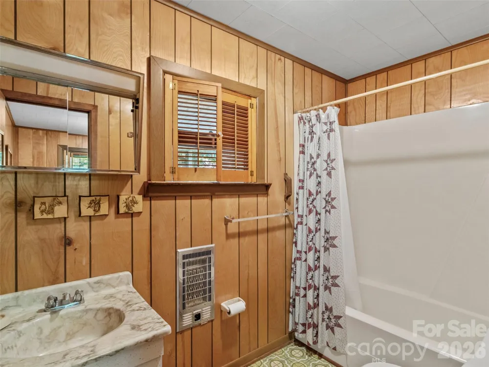 144 Florida Hill Drive Green Mountain, NC 28740