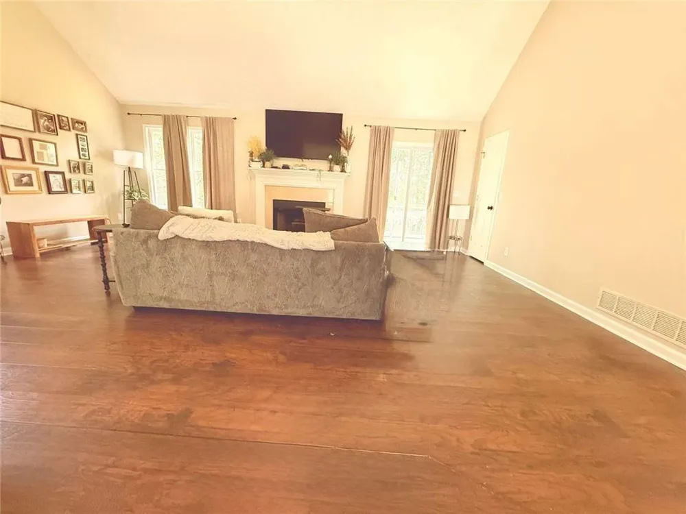 419 Etowah Valley Way Woodstock, GA 30189