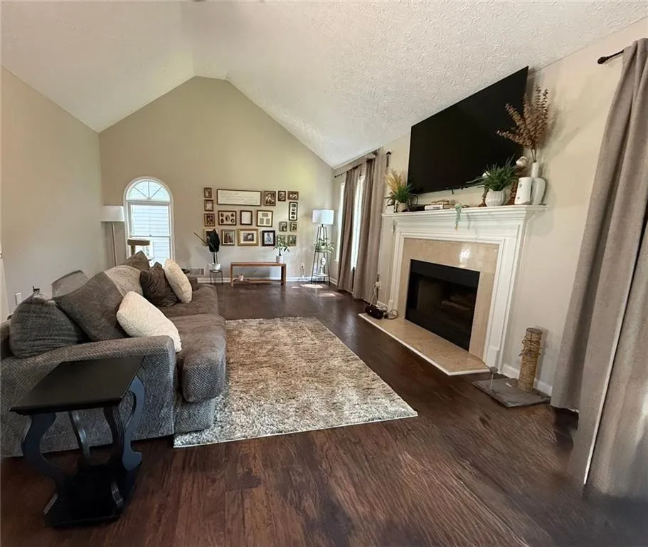 419 Etowah Valley Way Woodstock, GA 30189