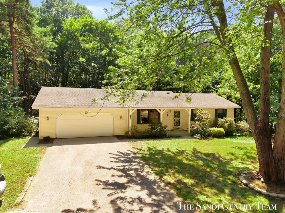 14504 Cameron Court Grand Haven, MI 49417