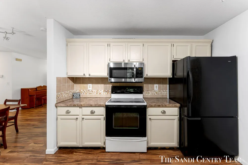 14504 Cameron Court Grand Haven, MI 49417