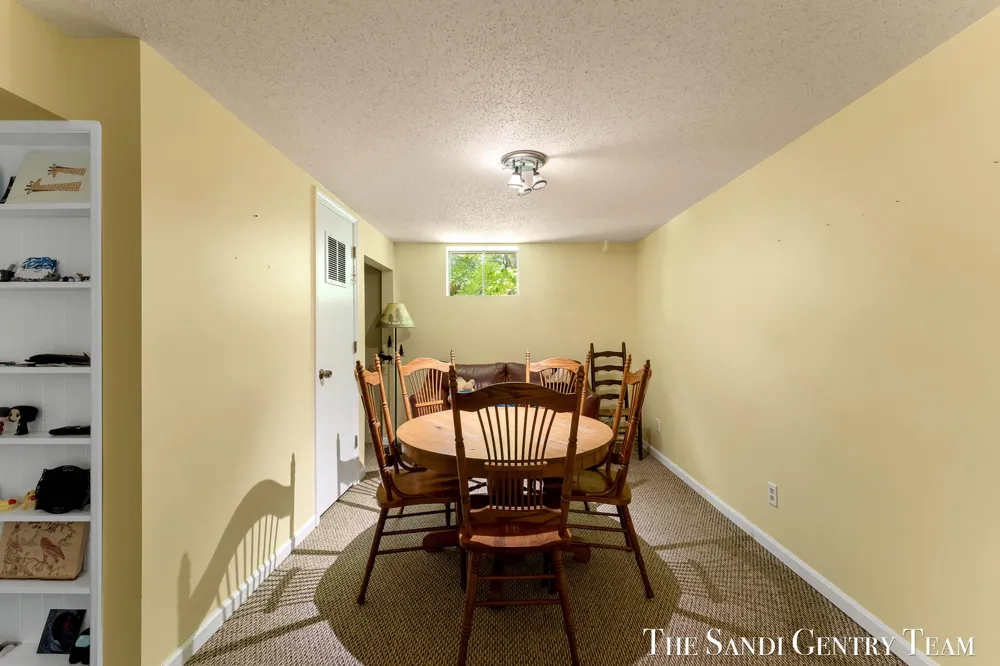 14504 Cameron Court Grand Haven, MI 49417