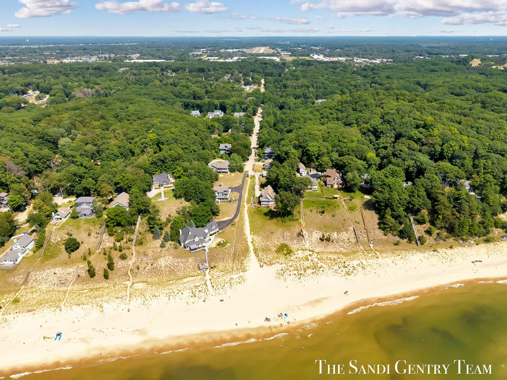 14504 Cameron Court Grand Haven, MI 49417