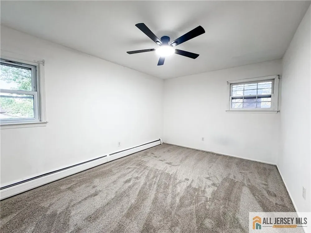742 Grove Avenue Edison, NJ 08820