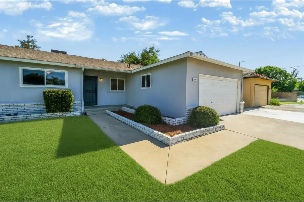 1767 Gettysburg Avenue Clovis, CA 93611