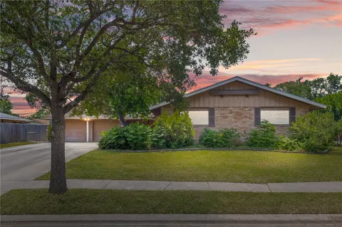445 Pennington Drive