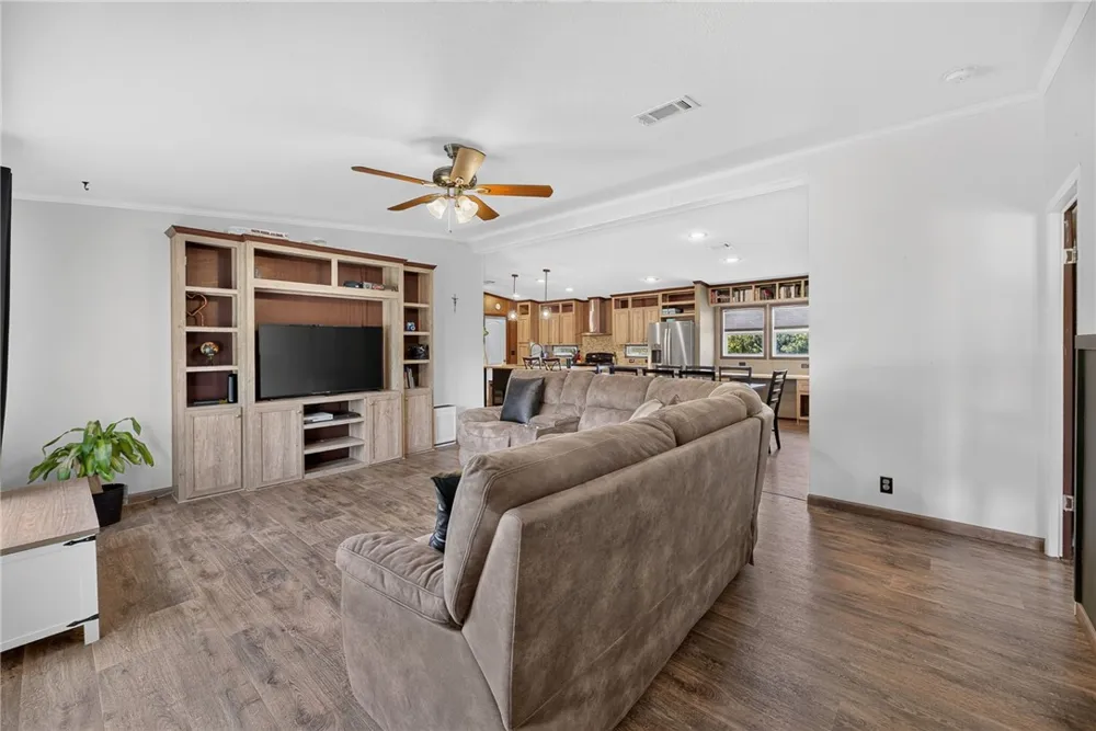 15060 County Road 984 Sinton, TX 78387