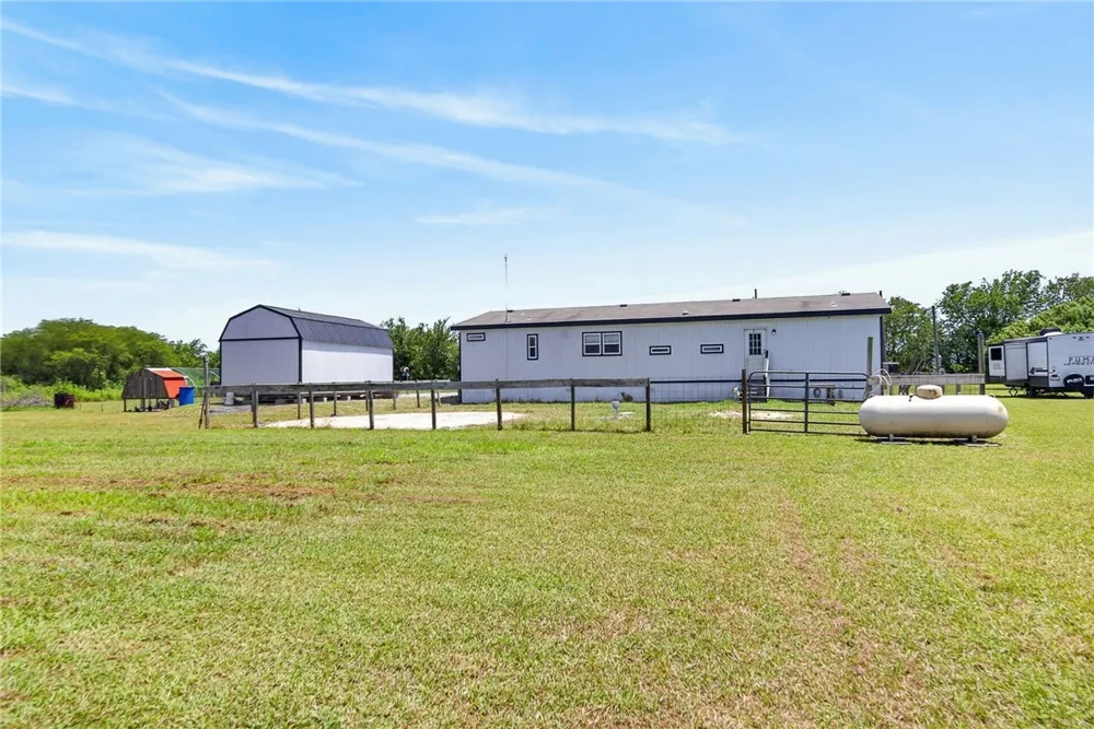 15060 County Road 984 Sinton, TX 78387