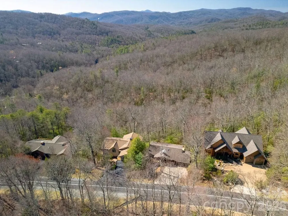 416 Kanasgowa Drive Brevard, NC 28712