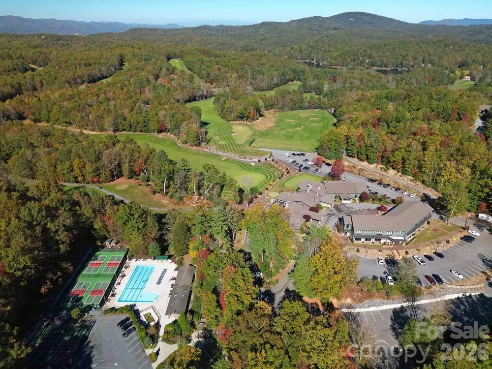 416 Kanasgowa Drive Brevard, NC 28712