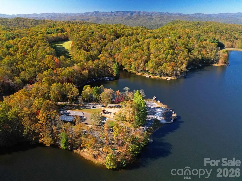 416 Kanasgowa Drive Brevard, NC 28712