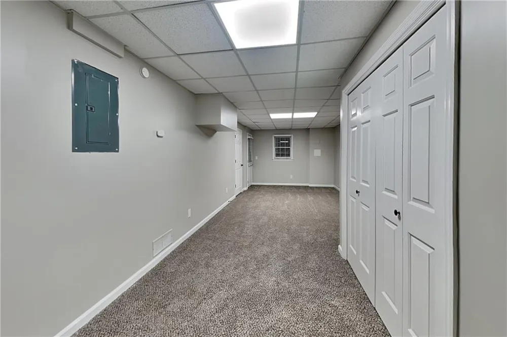 4241 Glenforest Way NE Roswell, GA 30075