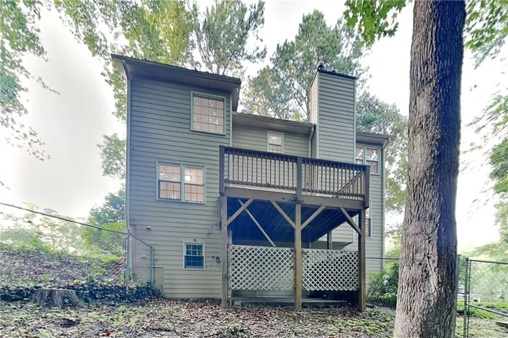 4241 Glenforest Way NE Roswell, GA 30075