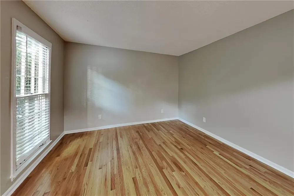 4241 Glenforest Way NE Roswell, GA 30075