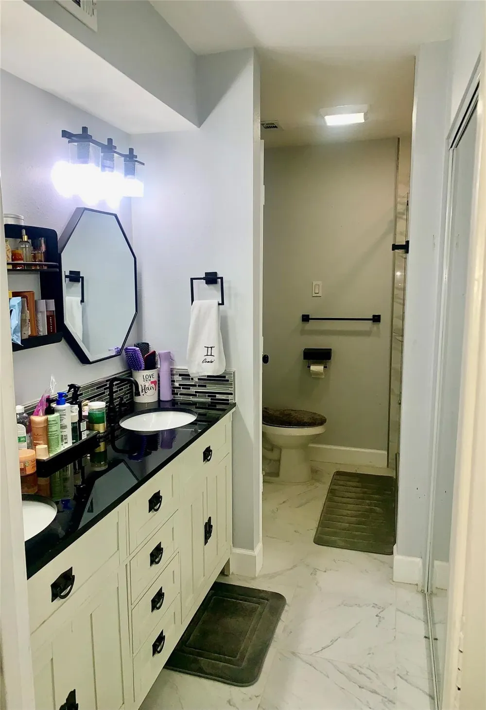 4807 Forest Court Baytown, TX 77521