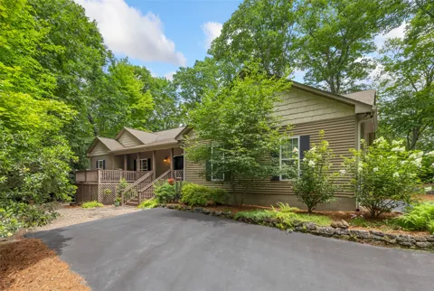 141 Dolly Lane