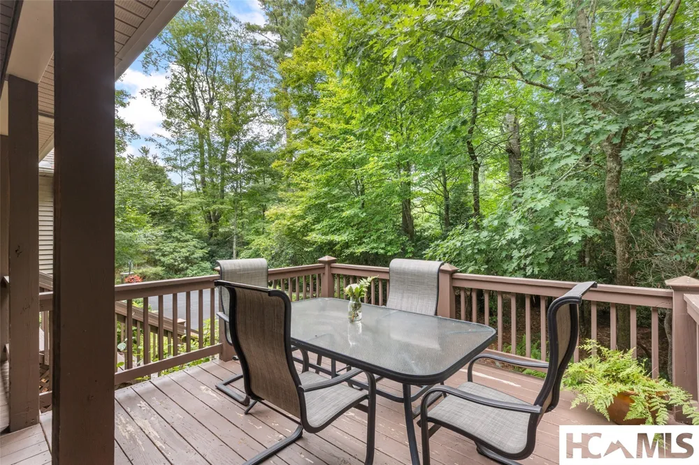 141 Dolly Lane Highlands, NC 28741
