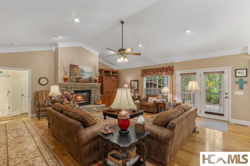 141 Dolly Lane Highlands, NC 28741