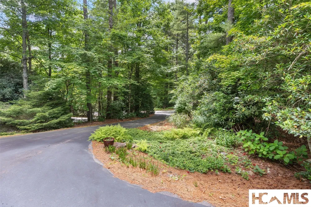 141 Dolly Lane Highlands, NC 28741
