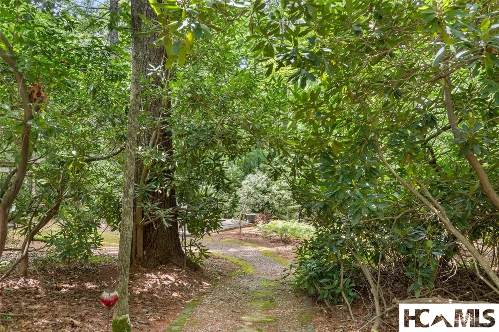 141 Dolly Lane Highlands, NC 28741