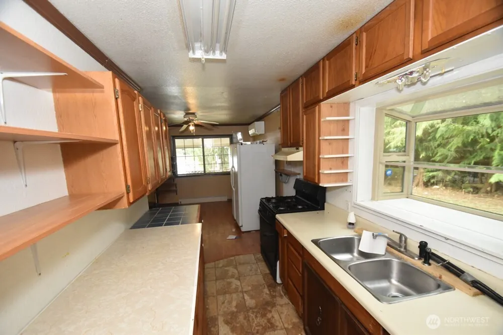 6250 Juniper Lane Maple Falls, WA 98266