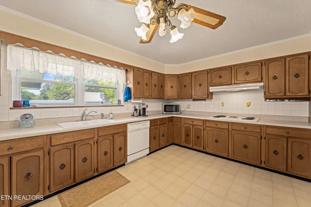 3320 Bakertown Rd Knoxville, TN 37931