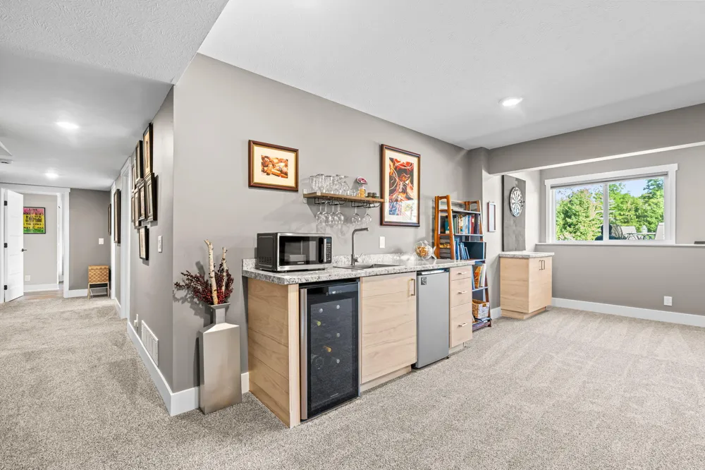 6691 Yamoto Way Fennville, MI 49408