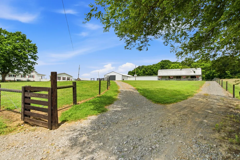 9803 Burgess Gower Rd Cedar Hill, TN 37032