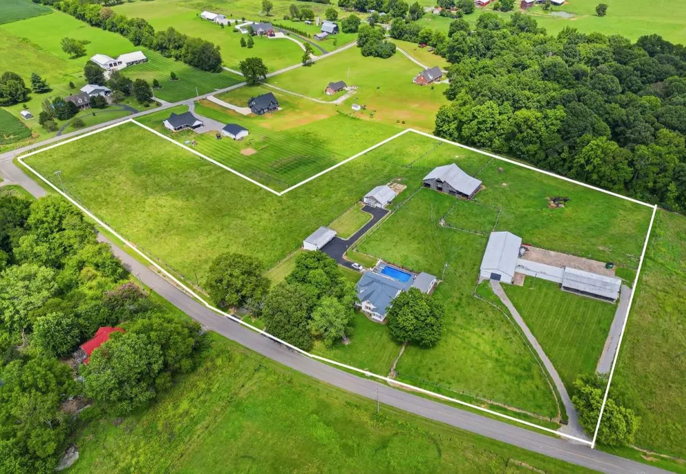 9803 Burgess Gower Rd Cedar Hill, TN 37032