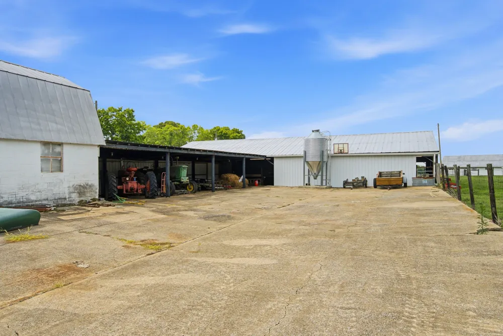 9803 Burgess Gower Rd Cedar Hill, TN 37032
