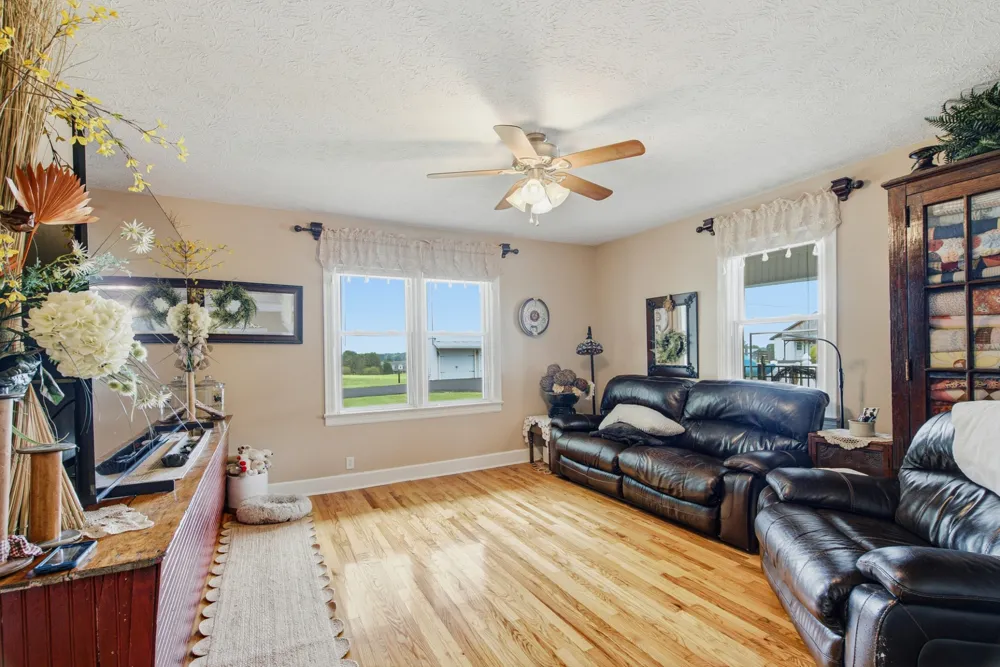 9803 Burgess Gower Rd Cedar Hill, TN 37032