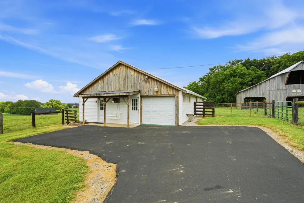9803 Burgess Gower Rd Cedar Hill, TN 37032