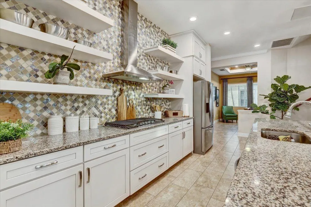 7209 MEETING HOUSE LANE Apollo Beach, FL 33572