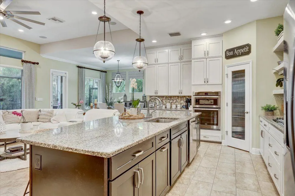 7209 MEETING HOUSE LANE Apollo Beach, FL 33572