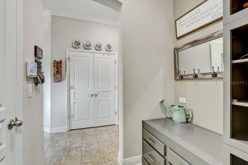 7209 MEETING HOUSE LANE Apollo Beach, FL 33572