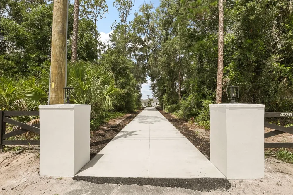 39251 COUNTY ROAD 439 Umatilla, FL 32784