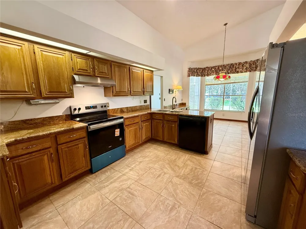 124 ESTATES CIRCLE Lake Mary, FL 32746