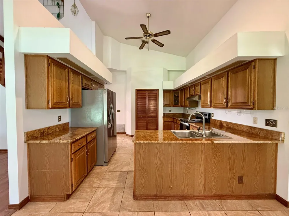 124 ESTATES CIRCLE Lake Mary, FL 32746