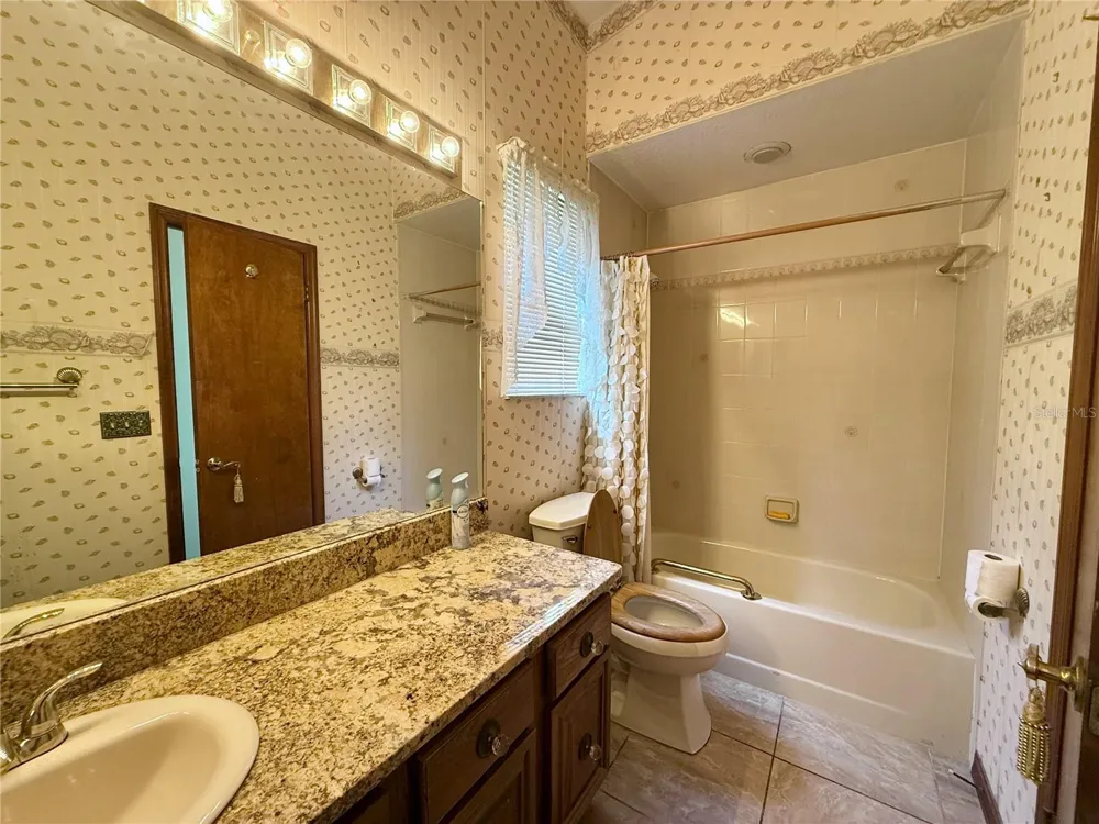 124 ESTATES CIRCLE Lake Mary, FL 32746