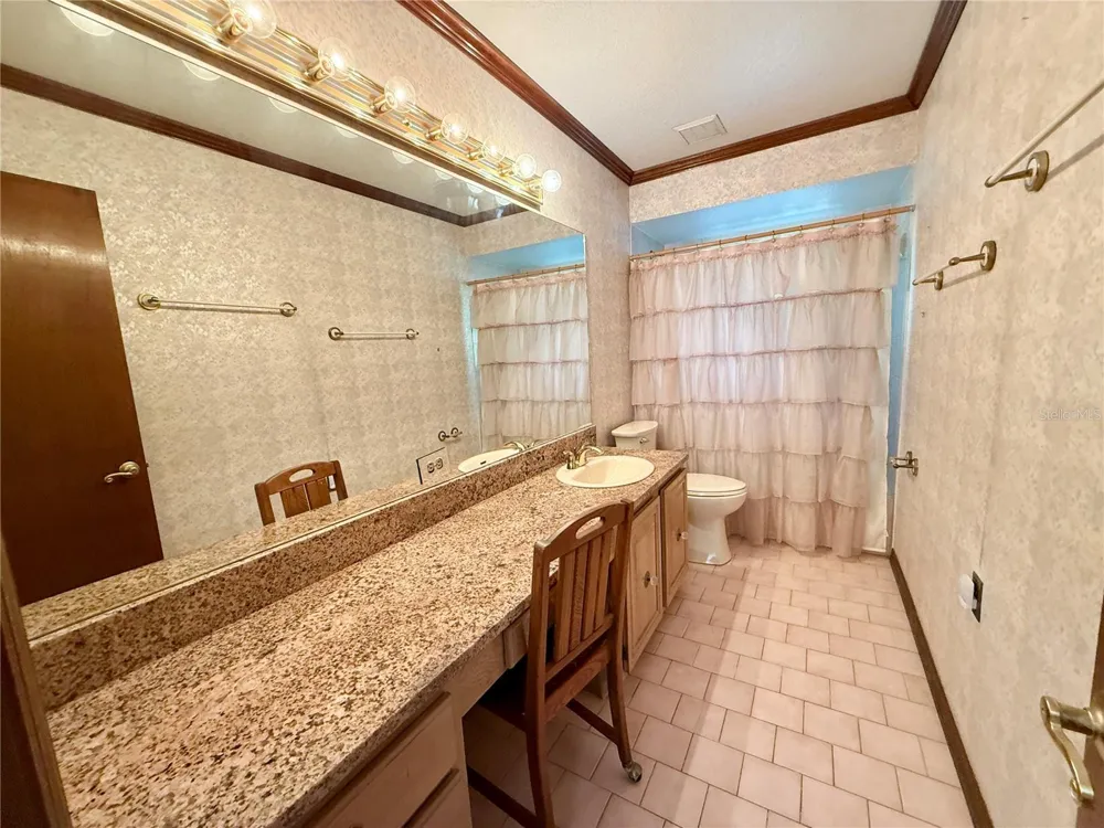 124 ESTATES CIRCLE Lake Mary, FL 32746