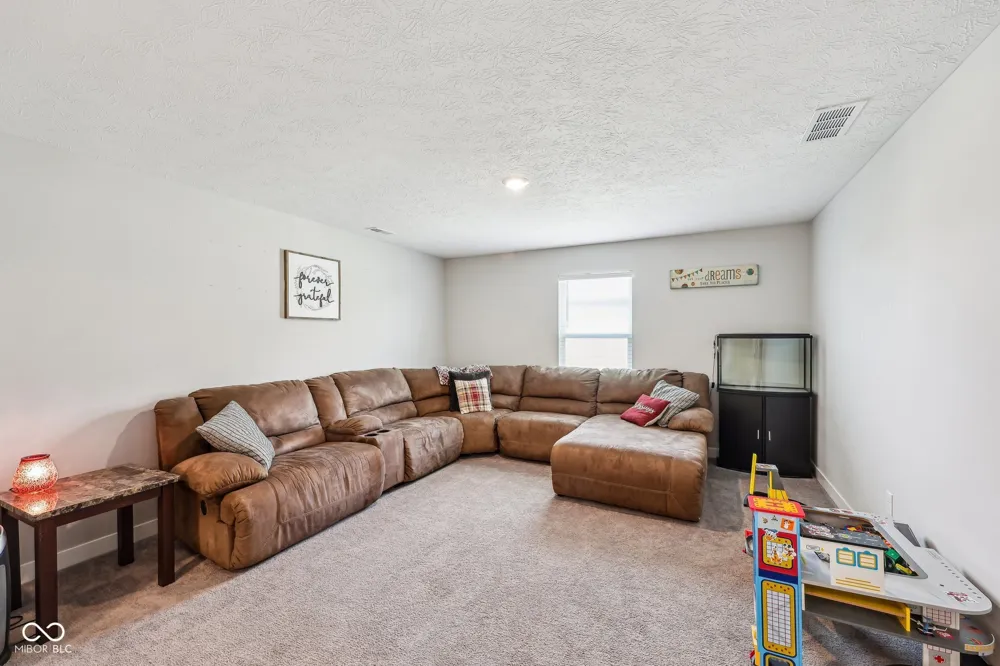 10358 Pronghorn Lane Indianapolis, IN 46239